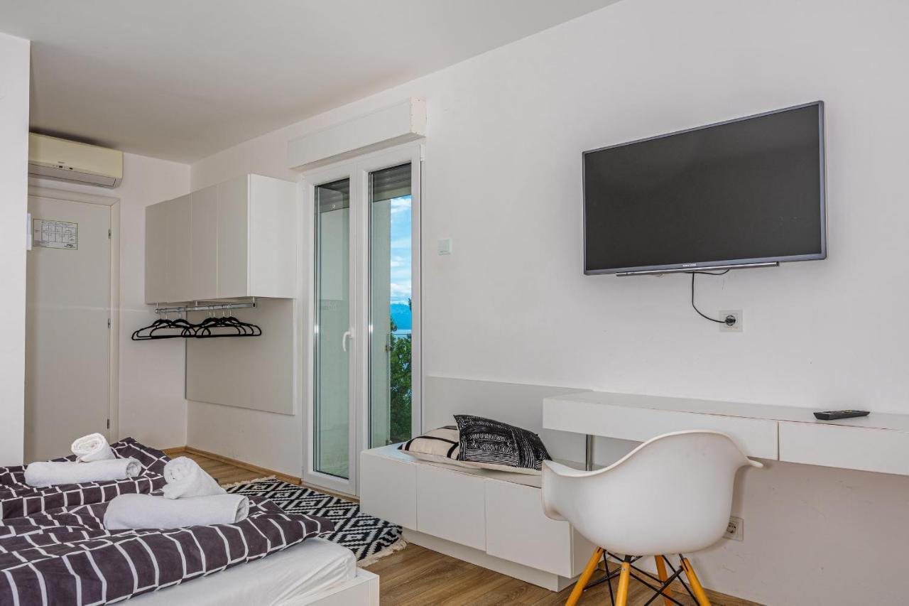 Sea La Vie Rooms Novi Vinodolski Exterior photo